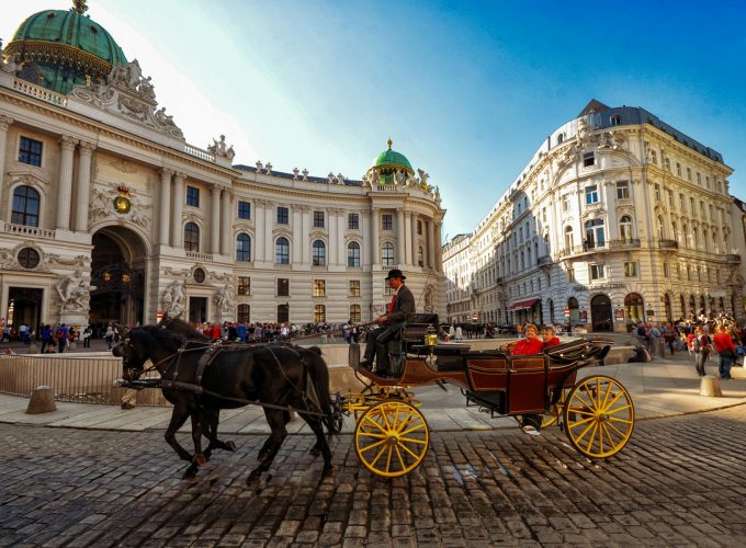 النمسا – المجر – التشيك مع الطيران