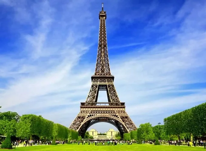 باريس – بروكسل – أمستردام (مع سائق خاص)